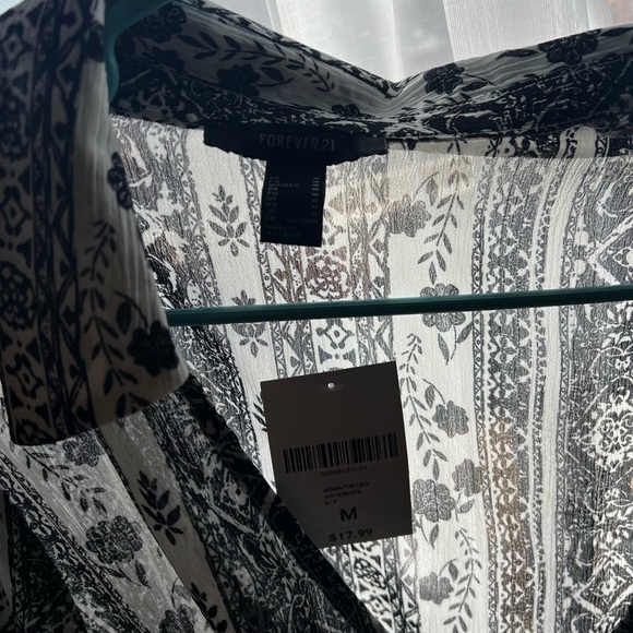 NWT cropped sheer floral top - Picture 6 of 6